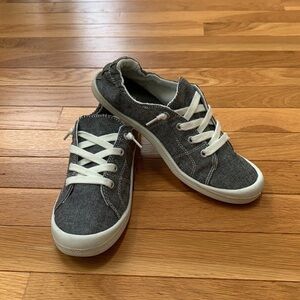 Madden Girl Baailey Lace-up Sneakers